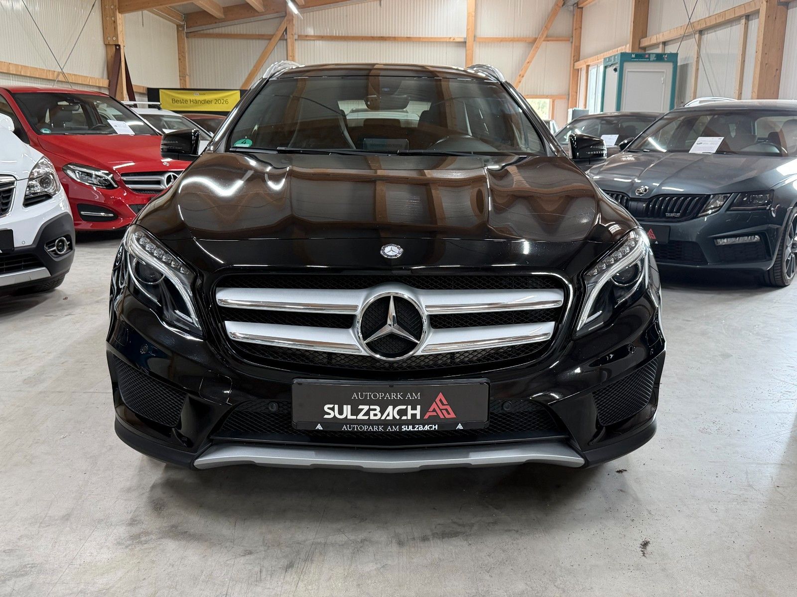 MERCEDES-BENZ GLA 200 BLACK Ansicht 2