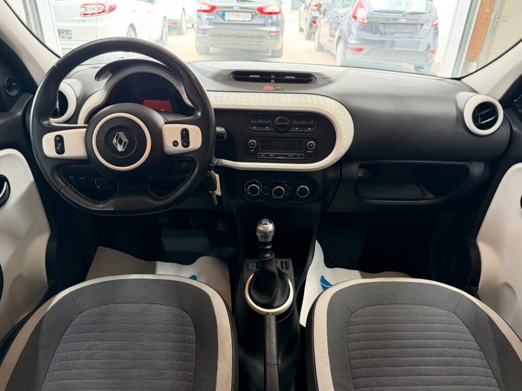 RENAULT Twingo RED Ansicht 13