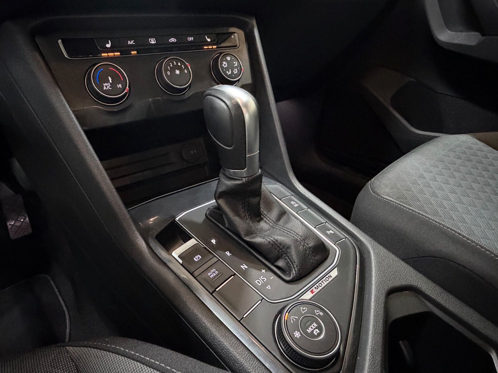 VW Tiguan BEIGE Ansicht 11