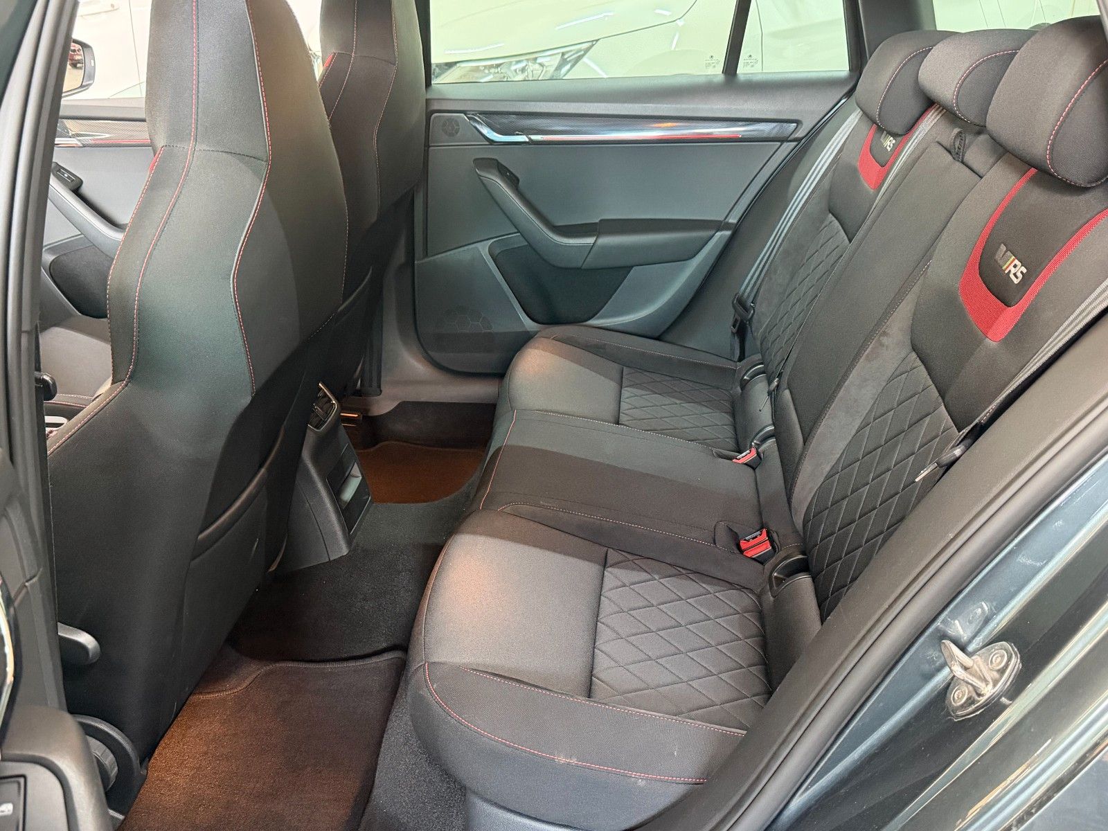 SKODA Octavia GREY Ansicht 10