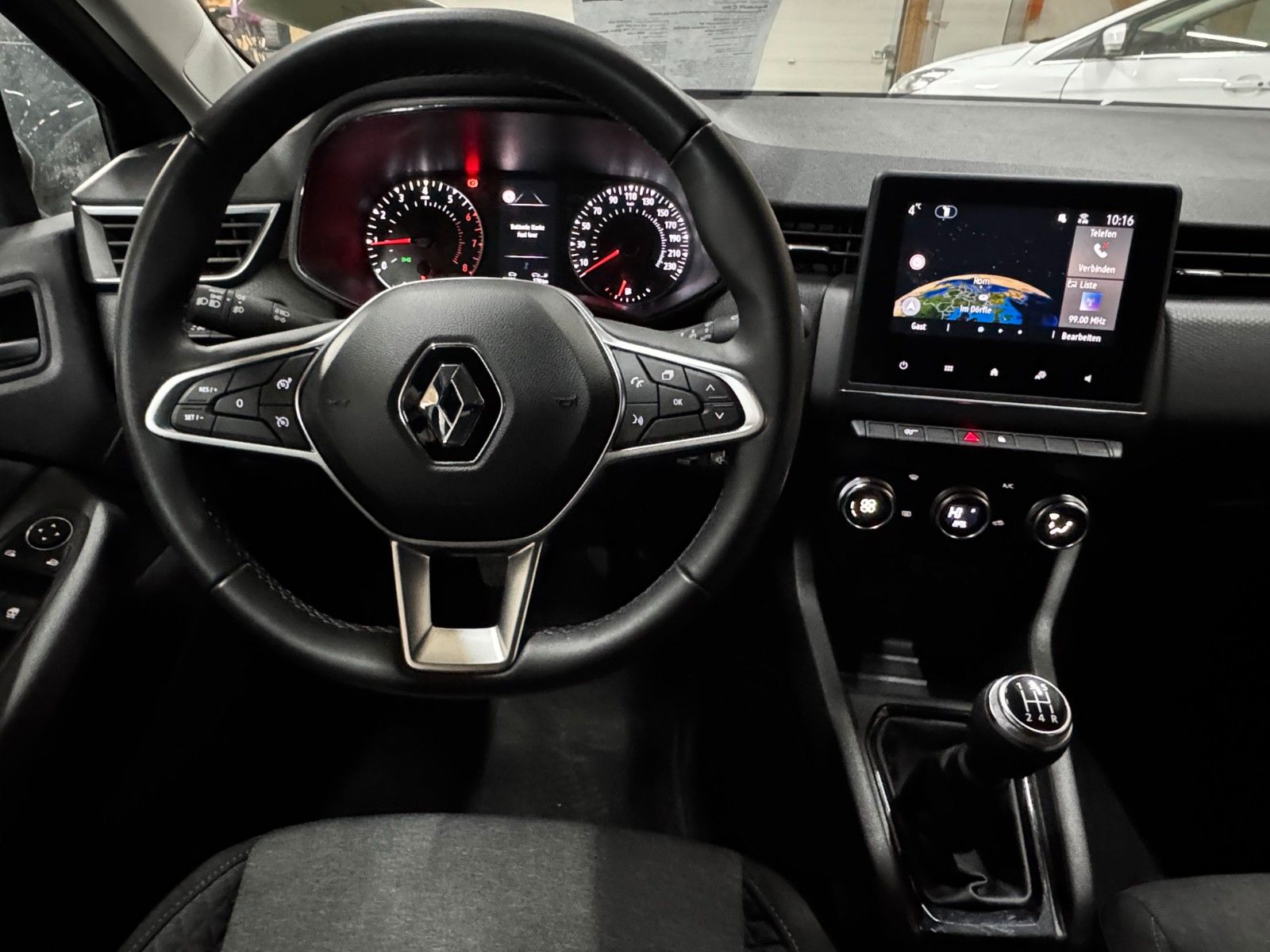 RENAULT Clio BLACK Ansicht 16