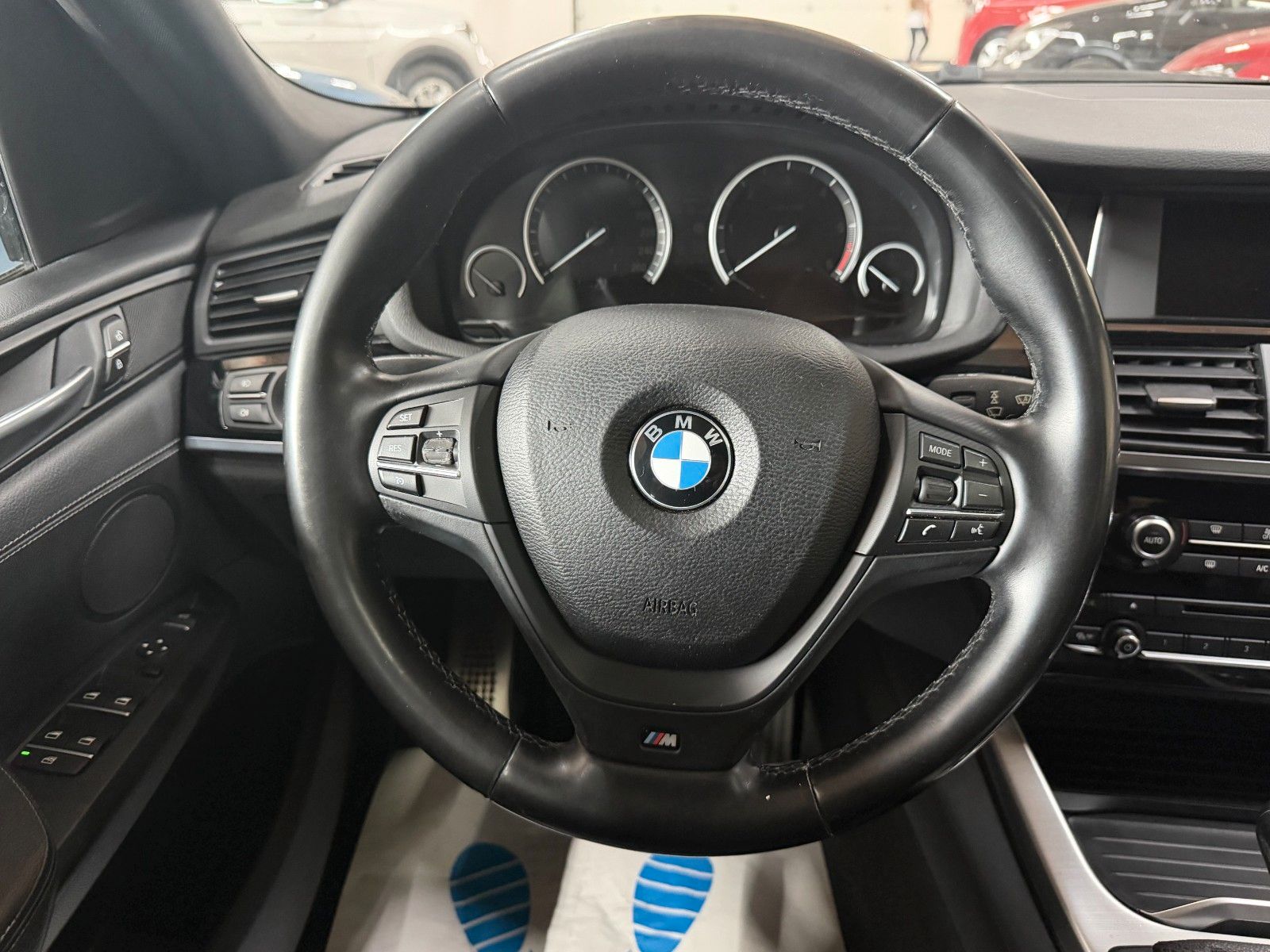 BMW X4 WHITE Ansicht 16