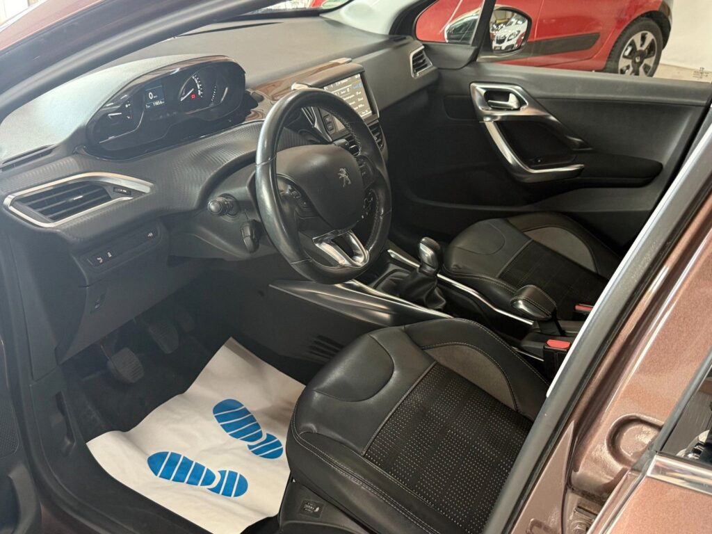 Peugeot 2008 BROWN Ansicht 9