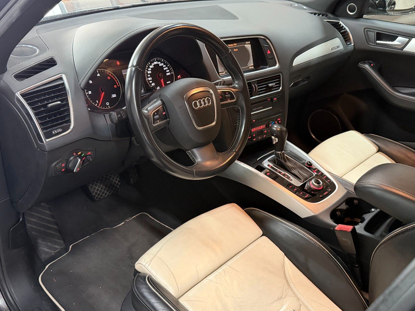 Audi Q5 GREY Ansicht 8