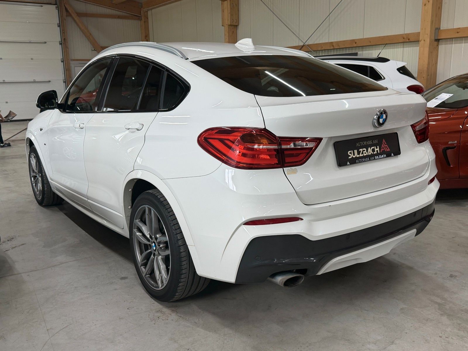 BMW X4 WHITE Ansicht 5
