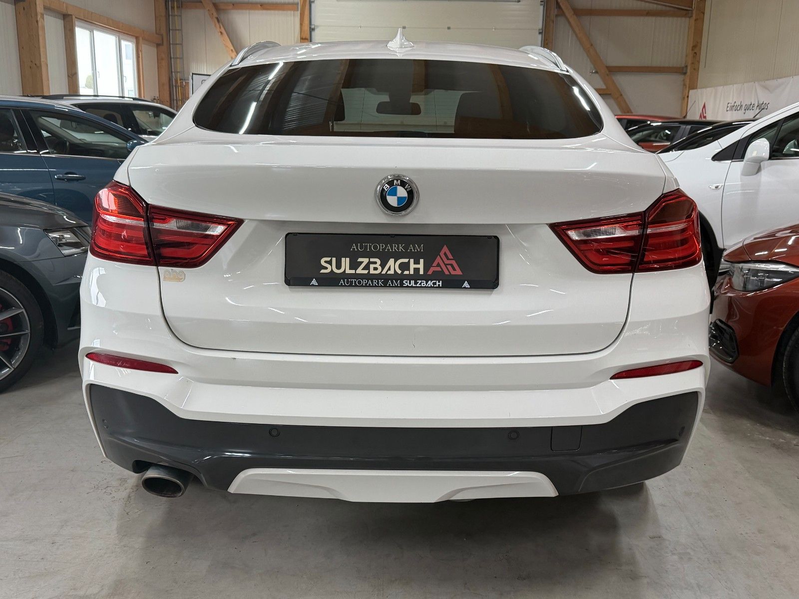 BMW X4 WHITE Ansicht 4