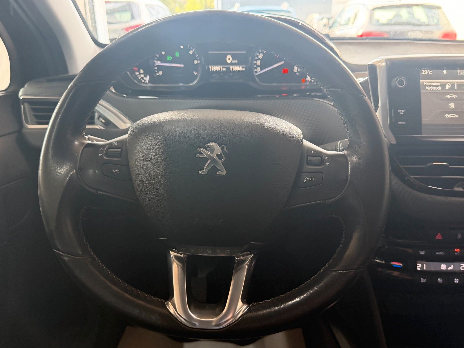Peugeot 2008 BROWN Ansicht 15