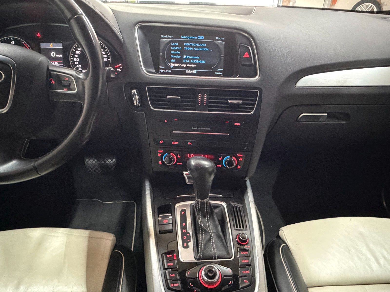 Audi Q5 GREY Ansicht 15