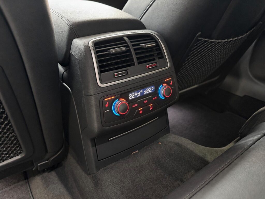 Audi RS6 BLACK Ansicht 22