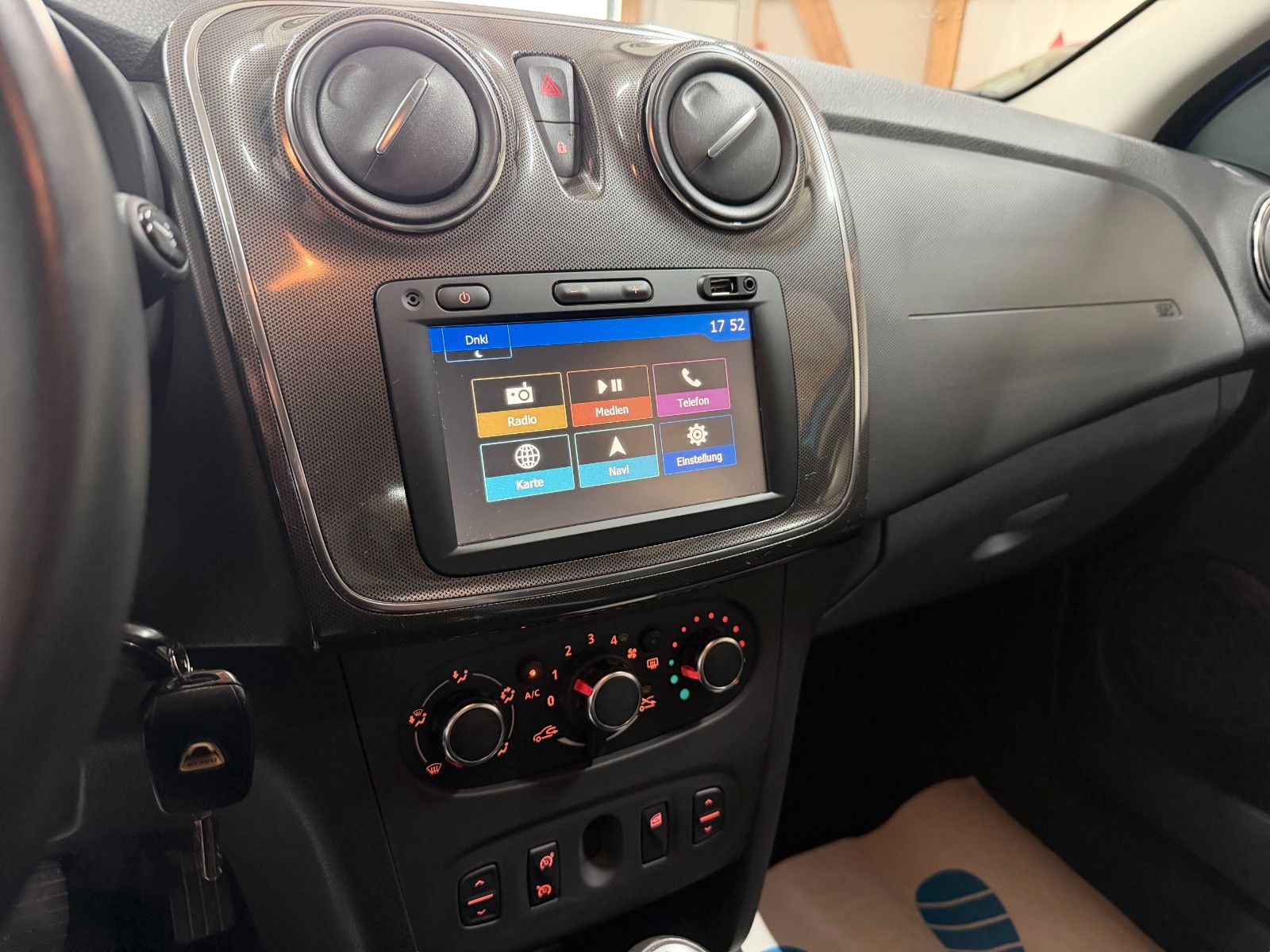 Dacia Sandero BLUE Ansicht 18