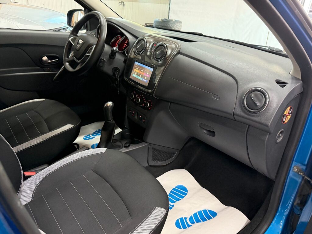 Dacia Sandero BLUE Ansicht 13