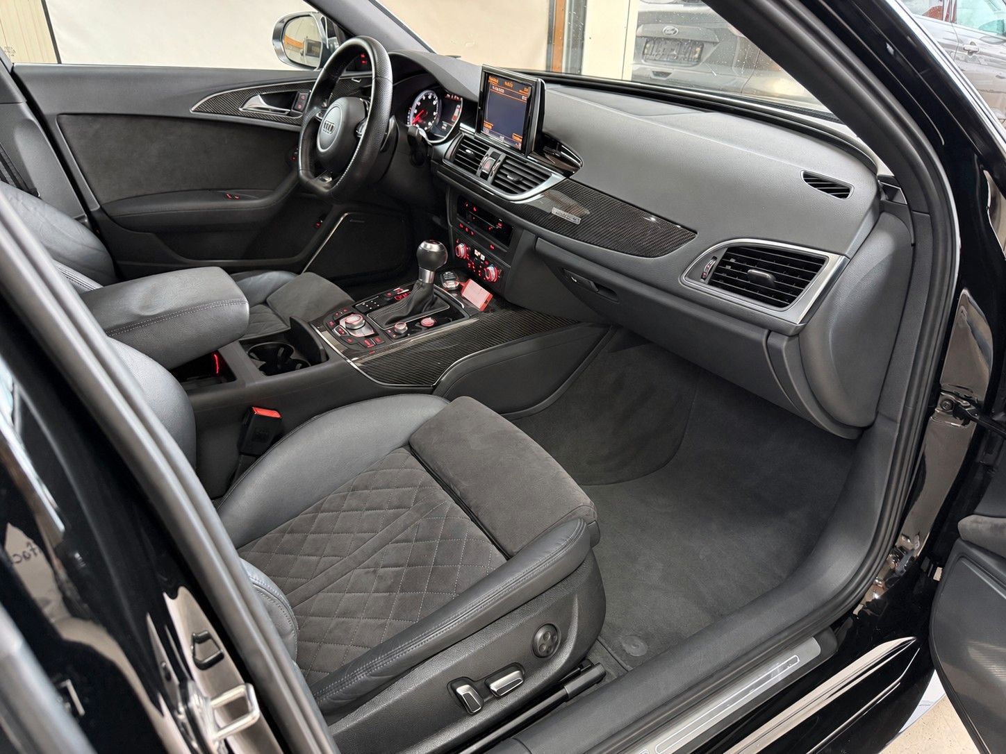 Audi RS6 BLACK Ansicht 13