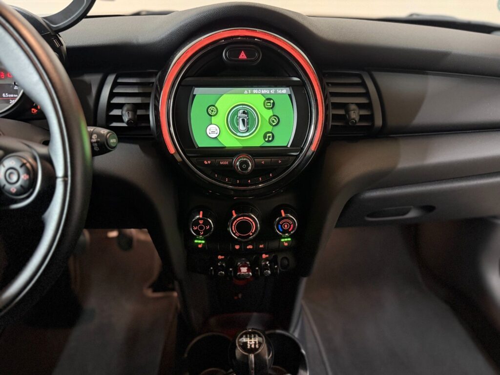 MINI ONE WHITE Ansicht 21