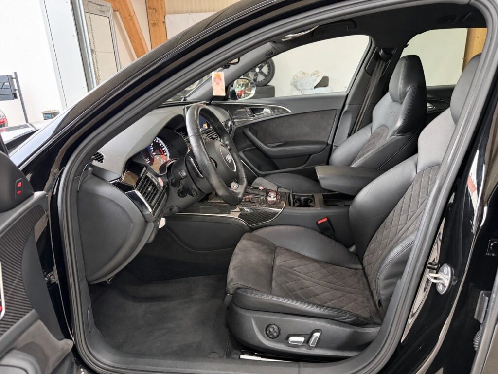 Audi RS6 BLACK Ansicht 10
