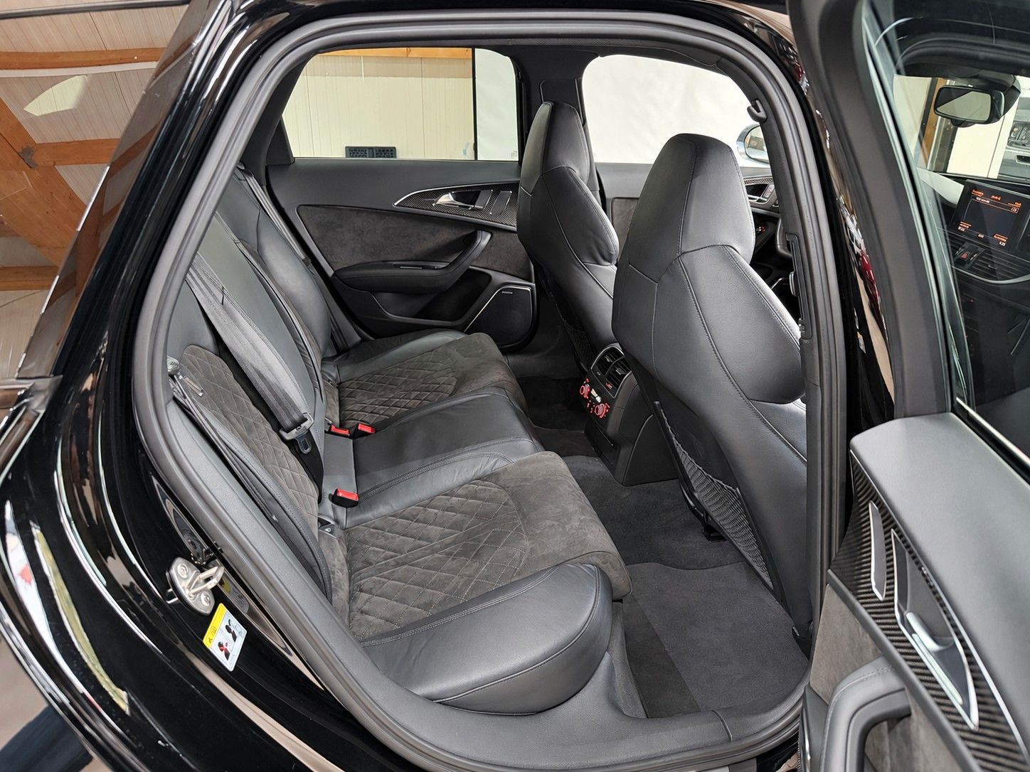 Audi RS6 BLACK Ansicht 14