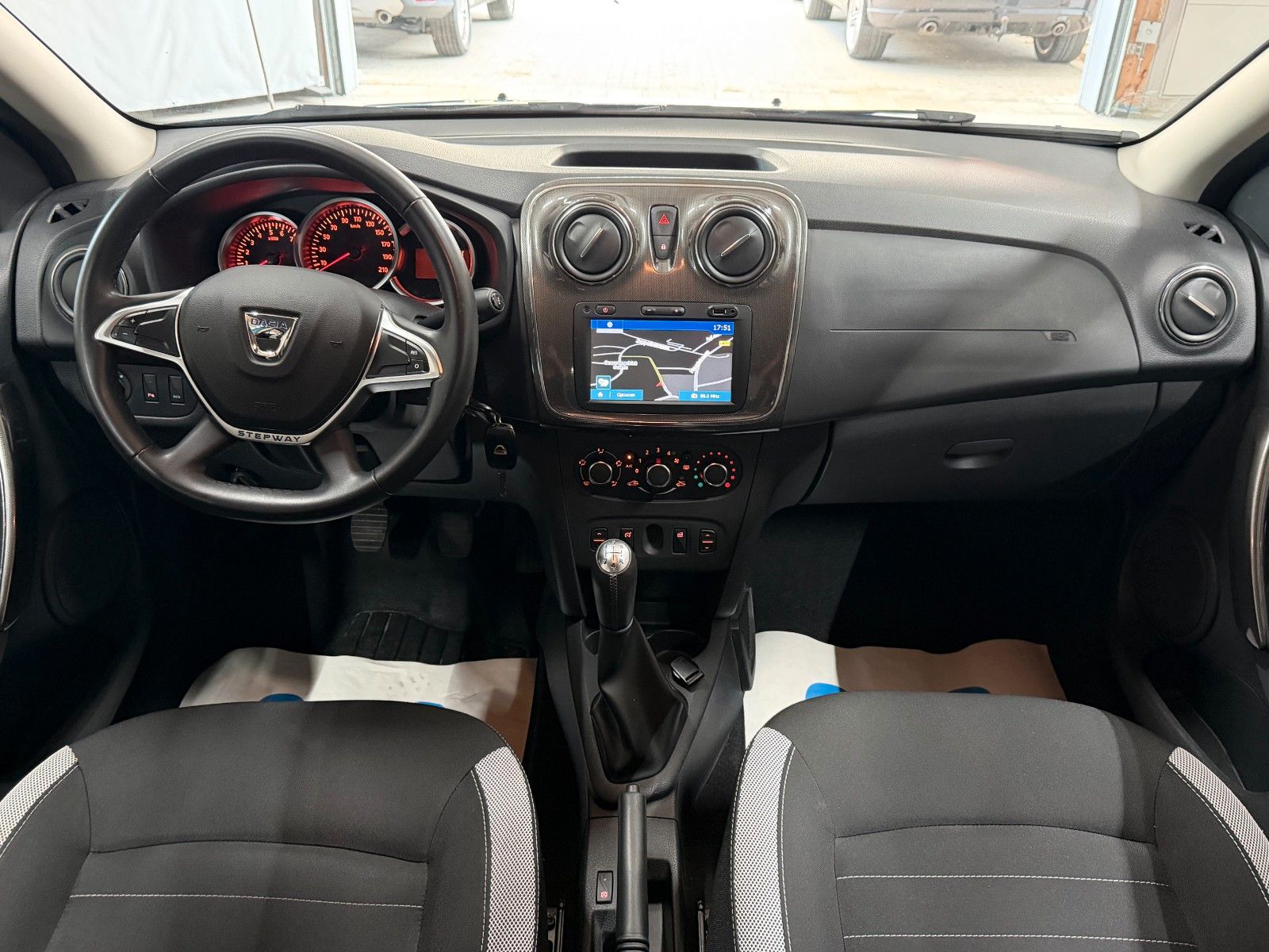 Dacia Sandero BLUE Ansicht 15