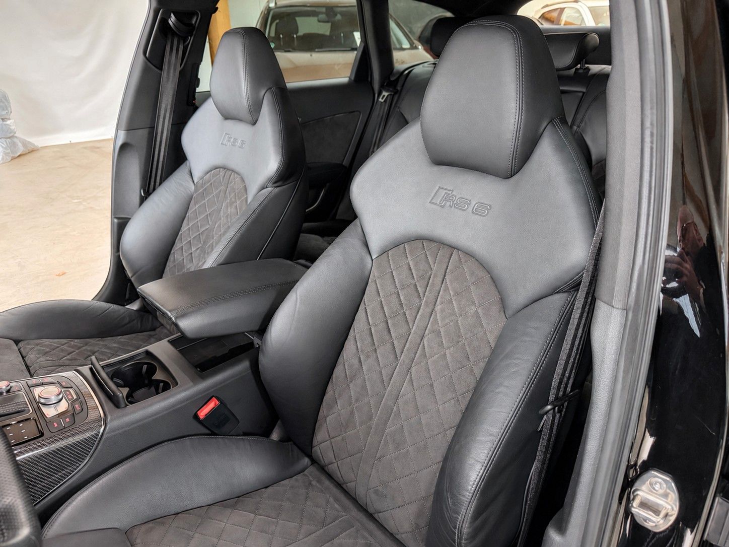 Audi RS6 BLACK Ansicht 12