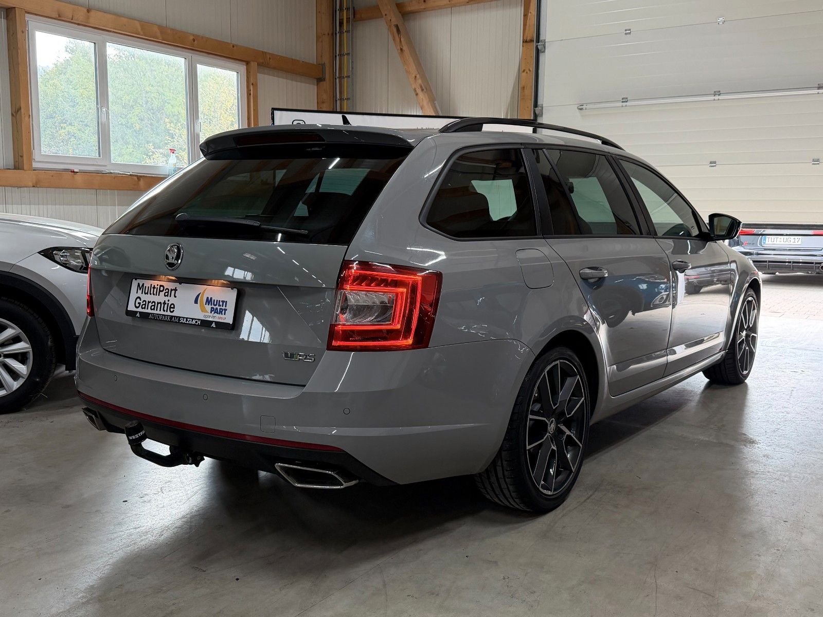 Skoda Octavia GREY Ansicht 4