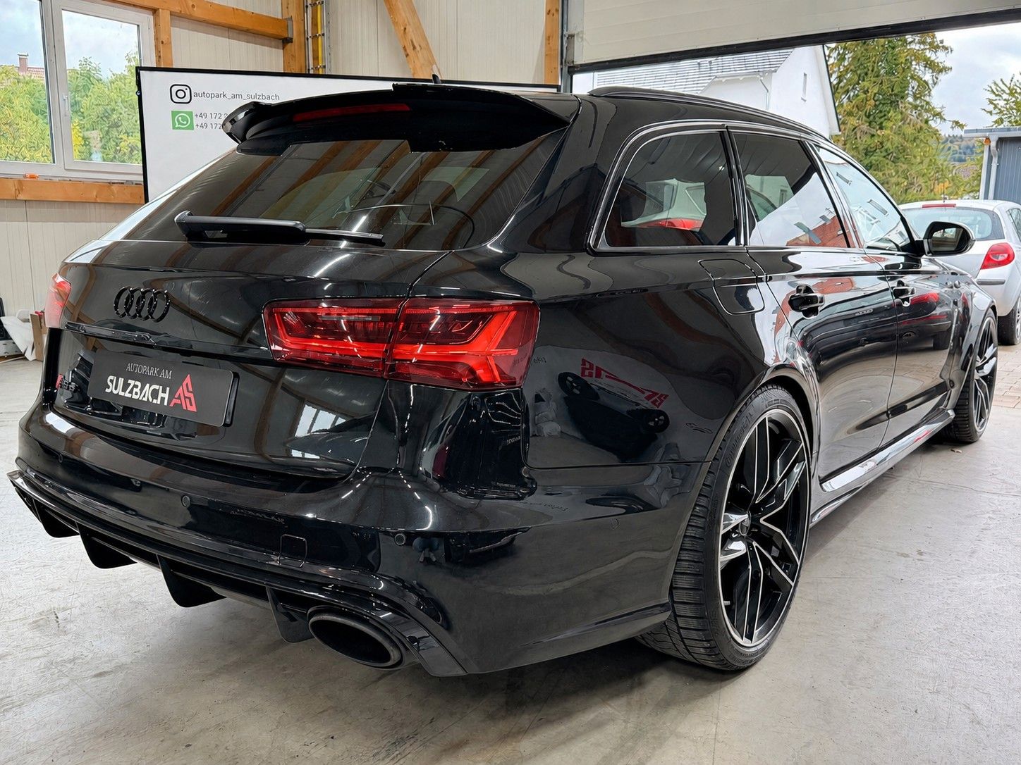 Audi RS6 BLACK Ansicht 5