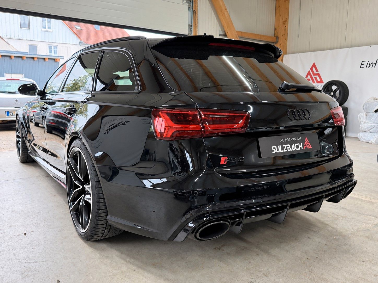 Audi RS6 BLACK Ansicht 7
